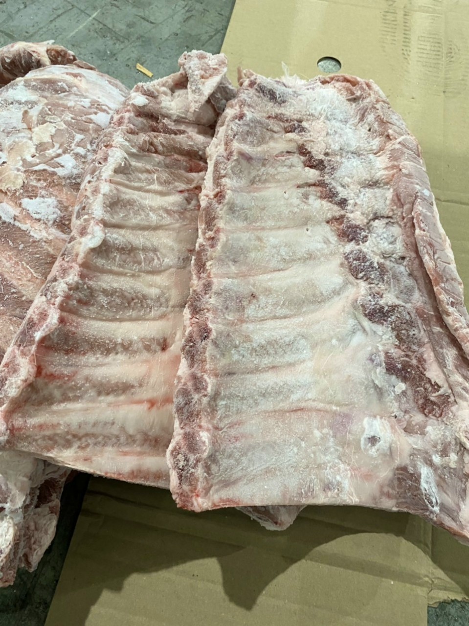 Khi mua sườn heo, chọn loại nhiều hay ít thịt?